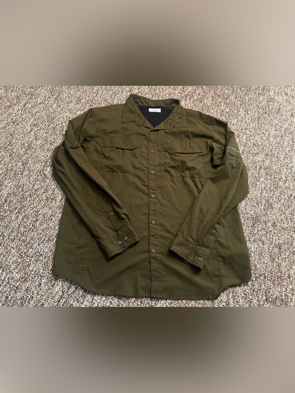 Colombia Men’s Omni-Shade Outdoor Hiking Fishing Long Sleeve Button-Up Brown L
